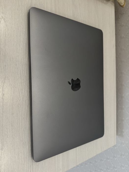 MacBook Air M1, 2020