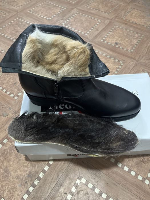 Қолдан тігілген былғары етік