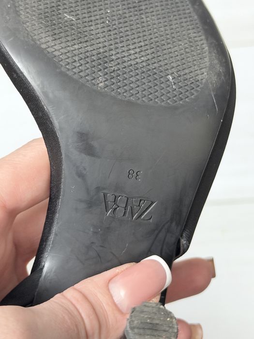 Продам босоножки