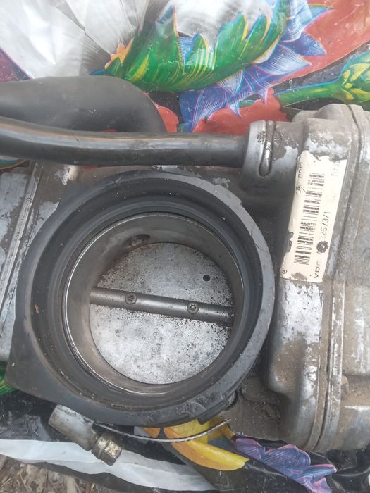 Продам дросель мерседес 119 двигатель 4,2