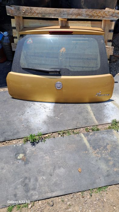Заден капак  и стъкло за Фиат Гранде Пунто
