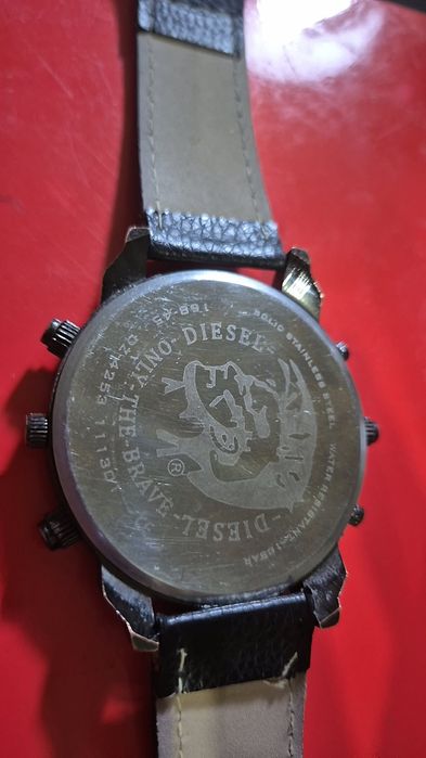 Продам часы Diesel Only the Brave