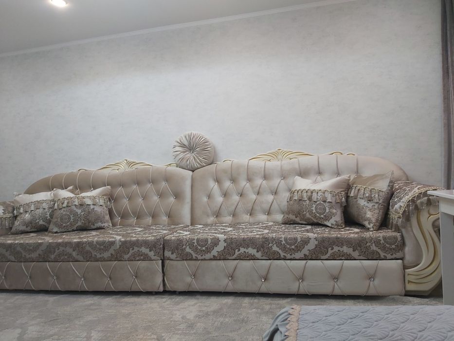 Продам  диван длина 3.5 метра