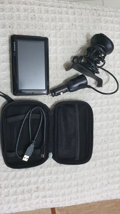 Навигация Garmin nüvi 1690+карта памет Sandisk 16GB