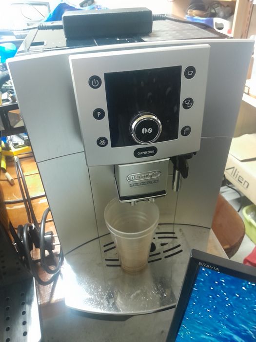 Expresor  cafea DeLonhi magnifica s