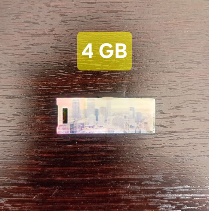 Продам USB-флешку объёмом 4 GB