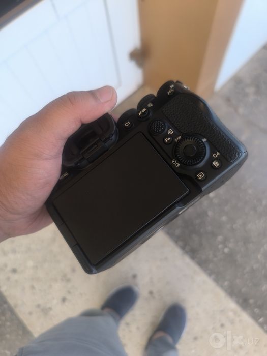 Sony alfa 4 sotiladi
