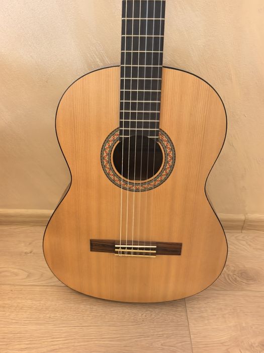 Класическата китара Yamaha C30M