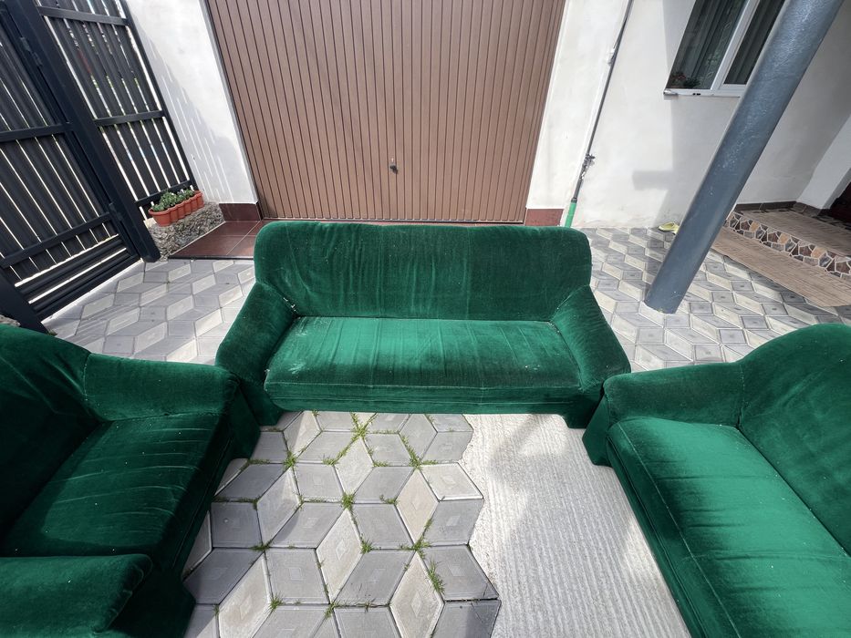 Set 1 canapea(3 pers), 1 canapea(2 pers), 1 fotoliu