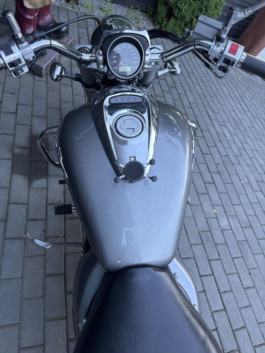 Suzuki Intruder M800