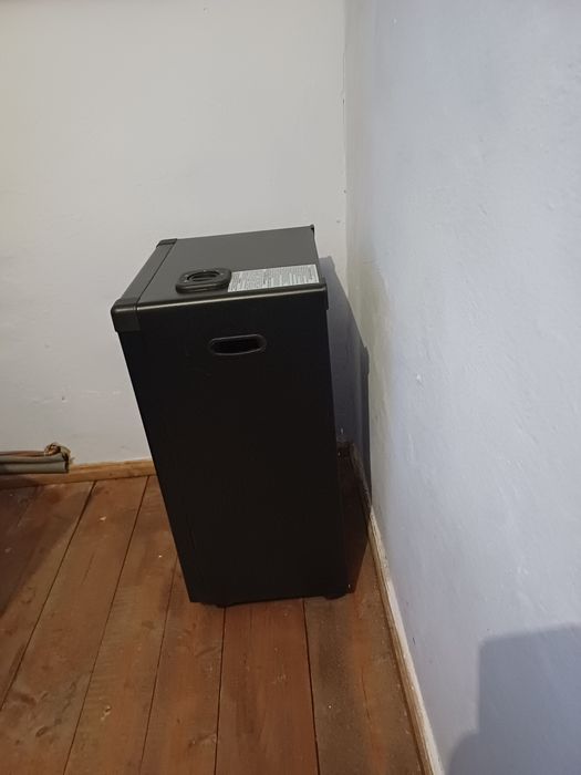 Soba de incalzit , pe butelie butan,cu regulator,ceas