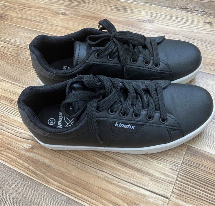 Продам кеды за 4000. Тг