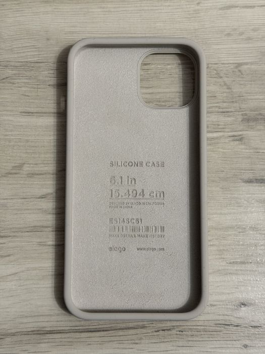 Huse Elago originale pentru iPhone 14  si iPhone 13 - produse NOI