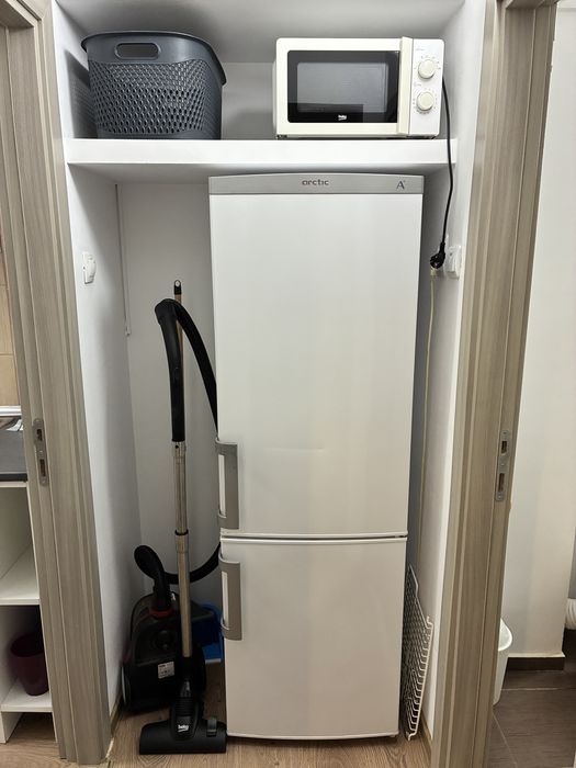 Închiriez apartament 2 camere, 36mp, Plaza Romania, etaj3