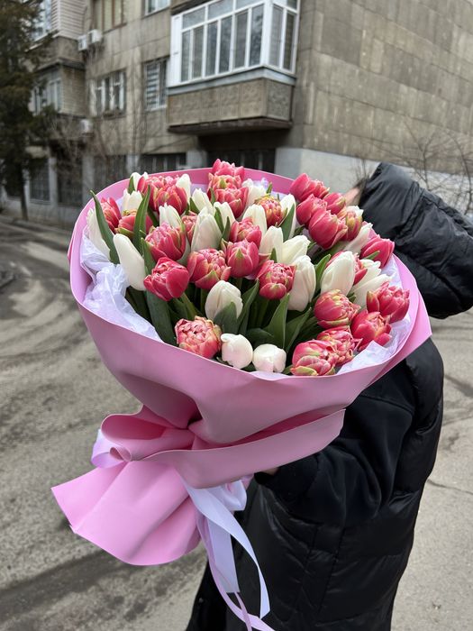 Тюльпаны к 8 марта