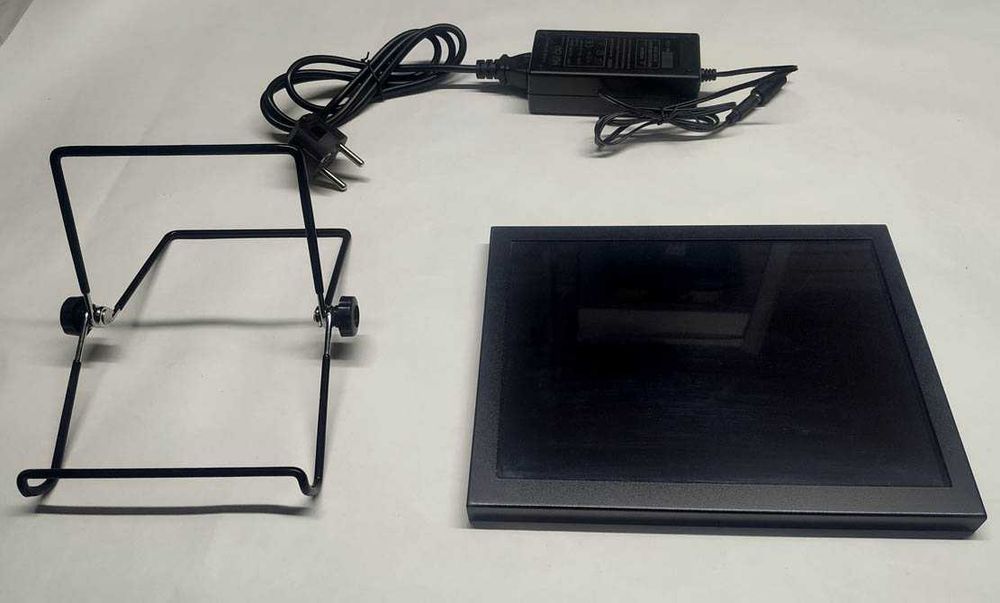 Монитор 2K сенсорный 10 дюймов