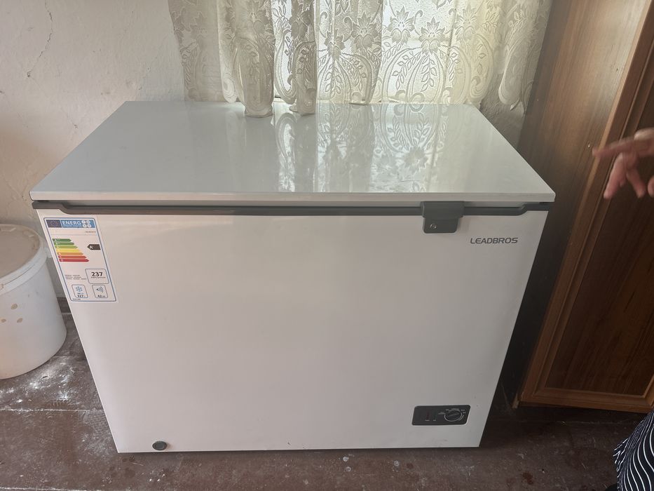Продам морозильник
