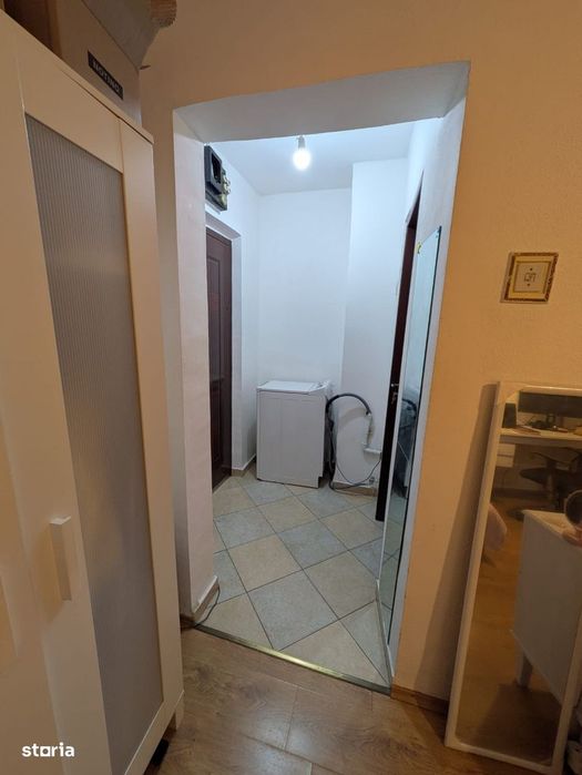 1 camera,bloc izolat ,decomandat, Semicentral,Mărăști ,zona Farmec,BRD