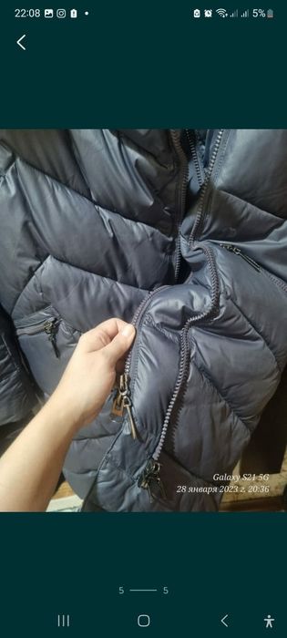 Продам зимнюю куртку 42-44