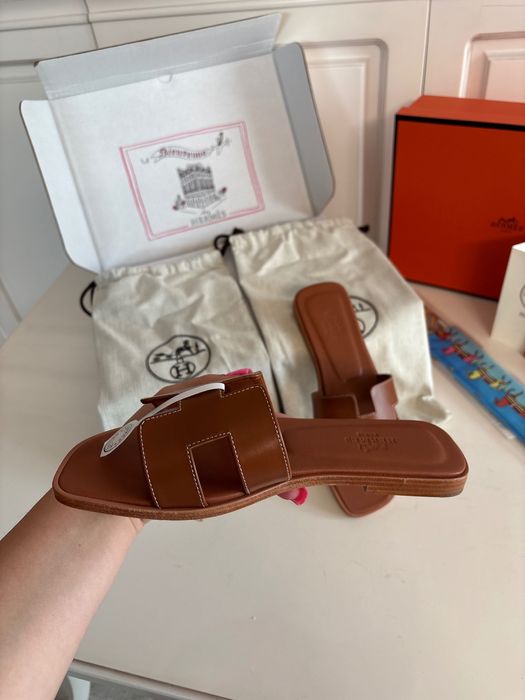 Papuci  Hermes Noi , 100% Piele Naturală , Full Box, Mărimi 35/41 !!!