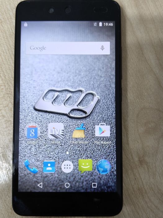 Продам телефон micromax