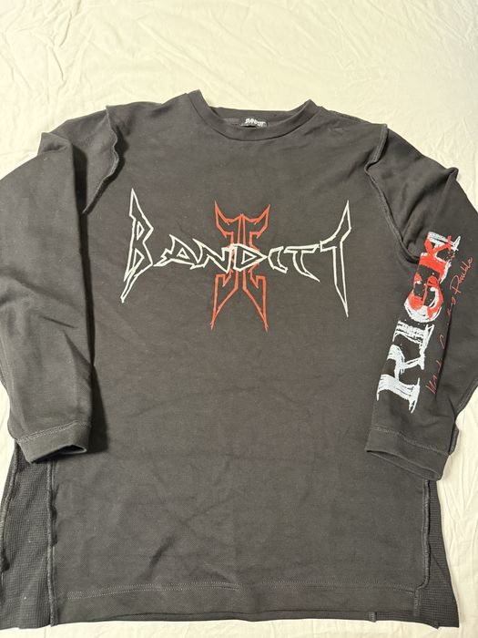 Продавам дрехи на Bandit