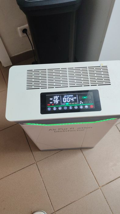 Vând purificator de aer