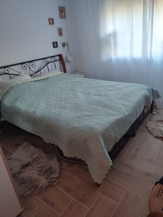 Cadru Pat Matrimonial 180x200 cm – Metal și Lemn Masiv + Somieră Inclusă