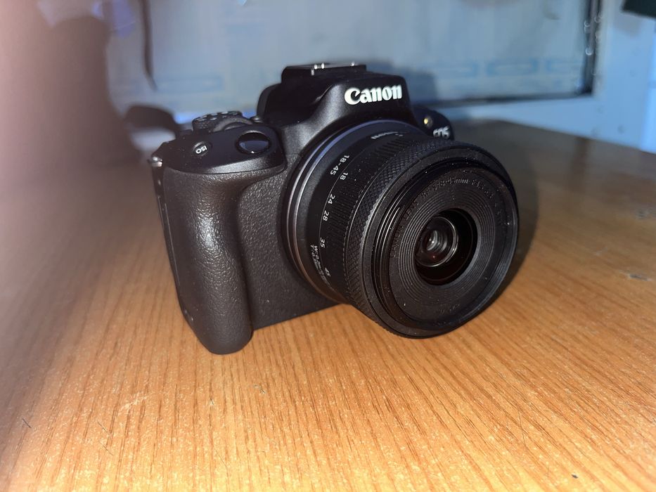 Фотоапарат Canon eos r50