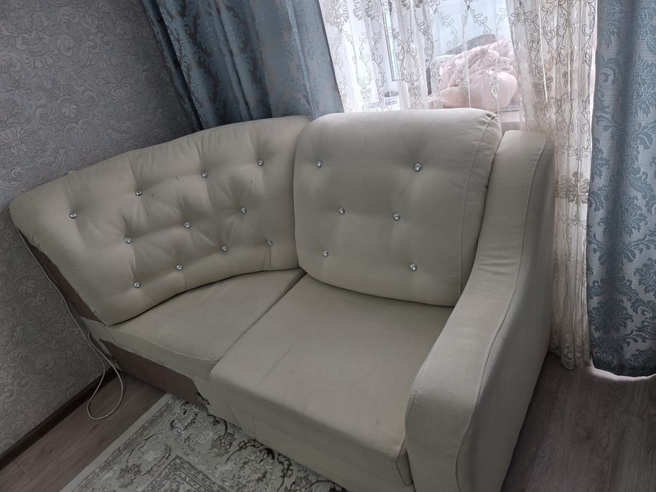 Уголок отдыха угловой диван