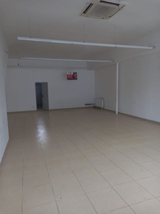 Închiriez spațiu comercial ultracentral Piatra-Neamț