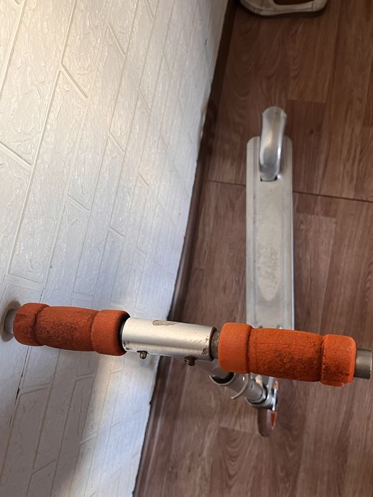 Продам Самокат в хорошем состоянии