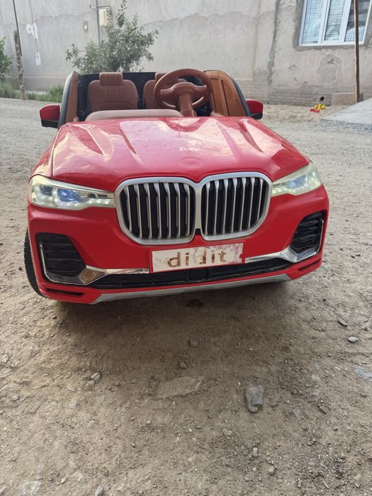 Detskiy moshina sotiladi