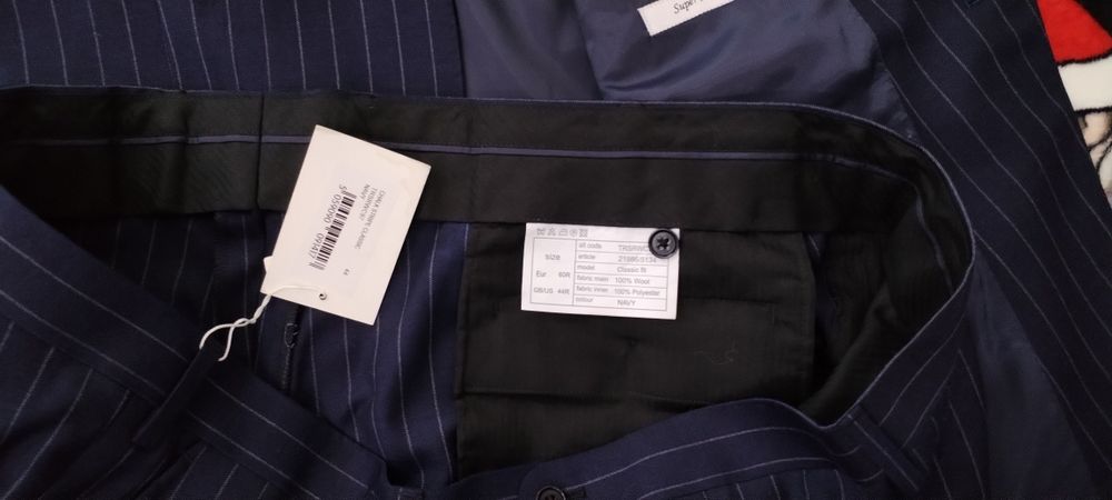 Navy Chalk Stripe Classic Suit Hawes & Curtis
Navy, Striped, Classic F