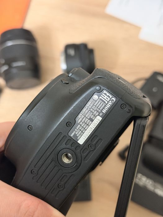 фотоаппарат canon800d