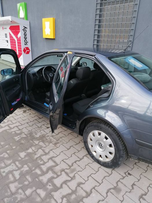 Volkswagen bora  Grey 1.6 бензин