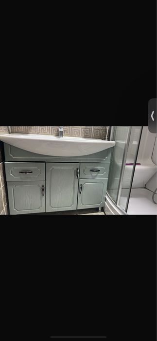 Раковина со шкафами