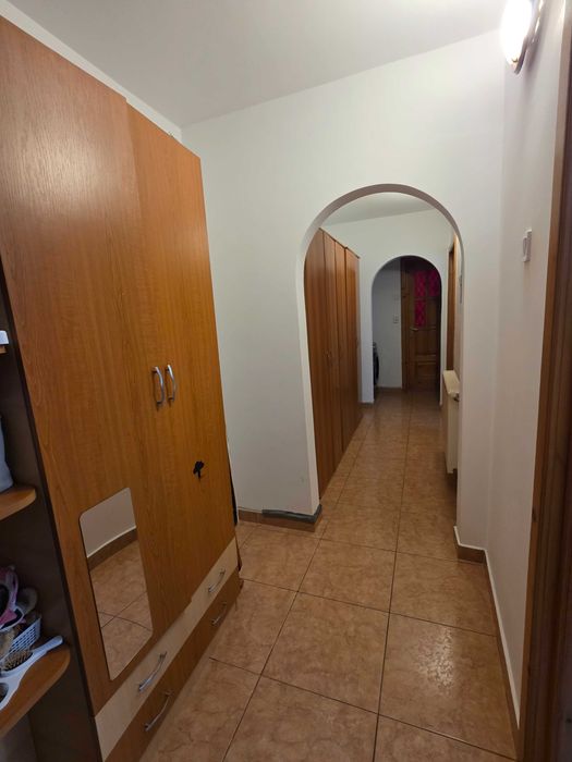 Vand apartament 3 camere