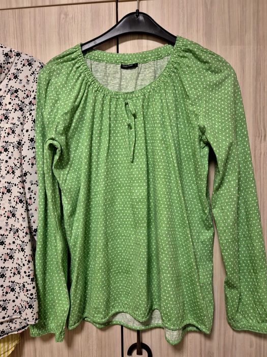 Дамски ризи размер S-M