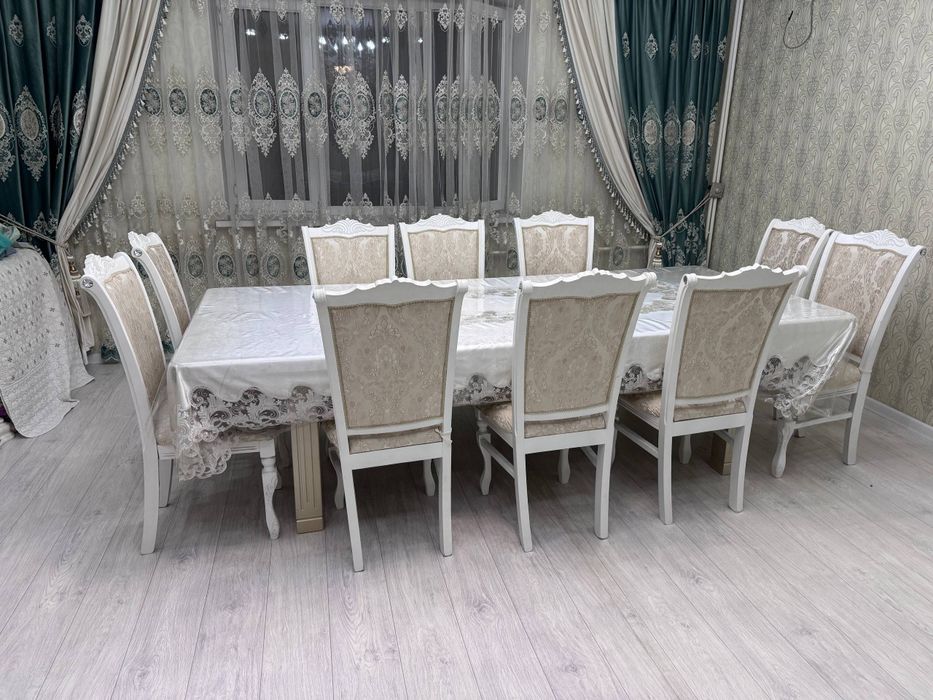 Стол и стуля продаётся
