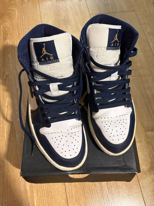 Air Jordan 1 Mid
