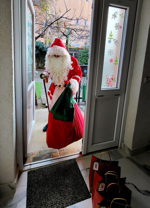 Moș Crăciun în Arad : școli grădinițe firme sau la domiciliu