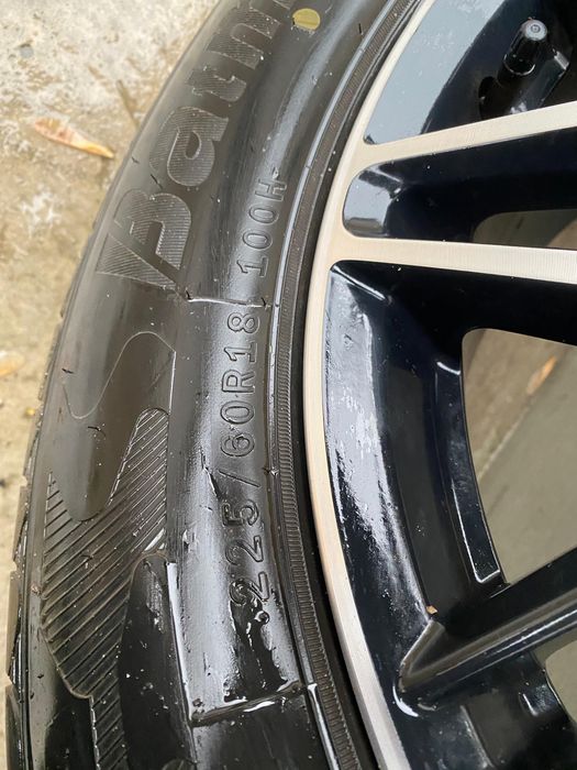 Продам диски с резиной R18