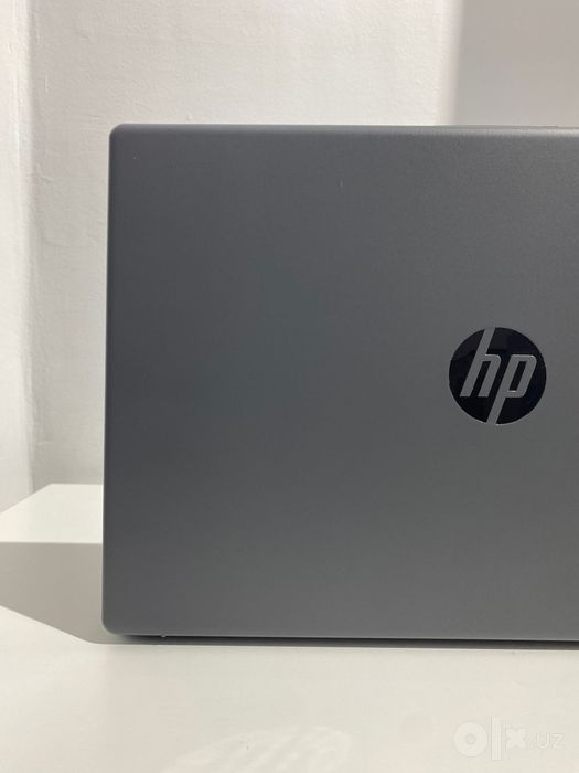 HP Laptop i5-13 8/512
