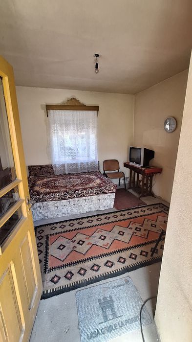 Casă spațioasă 715 mp teren + Panouri Solare – Poiana Mare, str. Liniștei