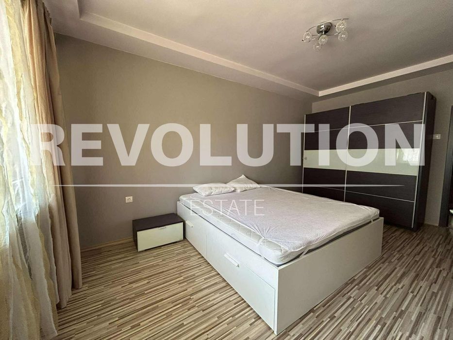 Тристаен апартамент в района на Окръжна болница!