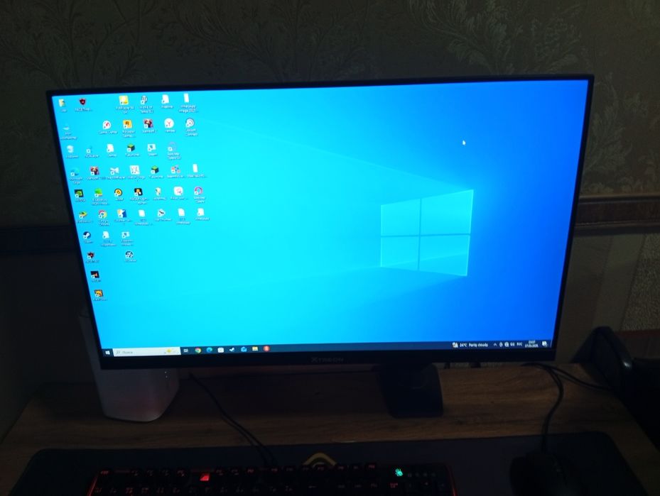 Комп в хорошем состоянии стоит новая мощная видио карта