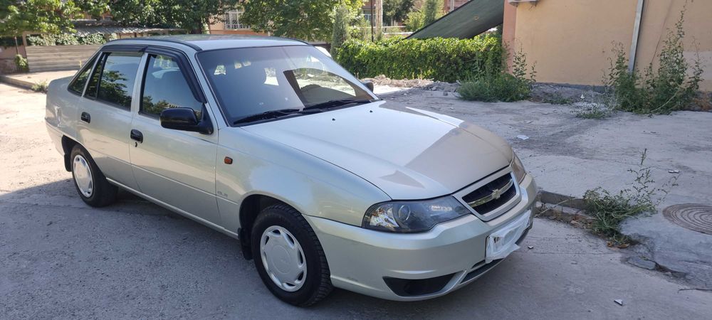 автомобиль Нексия 2
