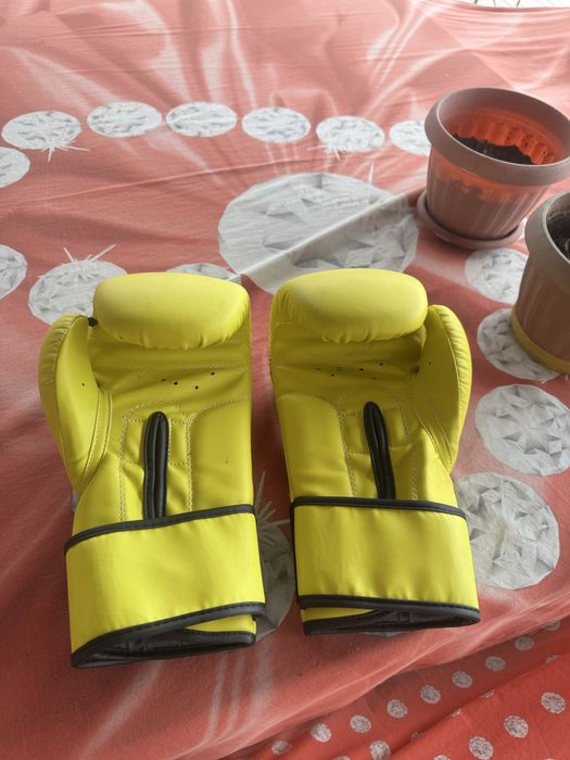 Перчатки боксерские