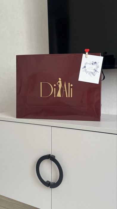 Продаю новое платье DiAli с биркой